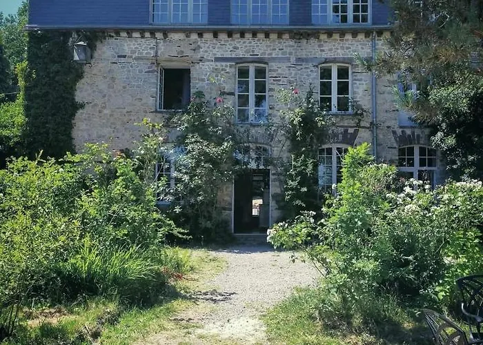 MANOIR DU TERTRE au coeur de la forêt de Brocéliande